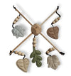 Muziekmobiel hout | Fall Leaves met handgemaakte wolvilt figuren van Jetje. Verkrijgbaar in drie verschillende houders.